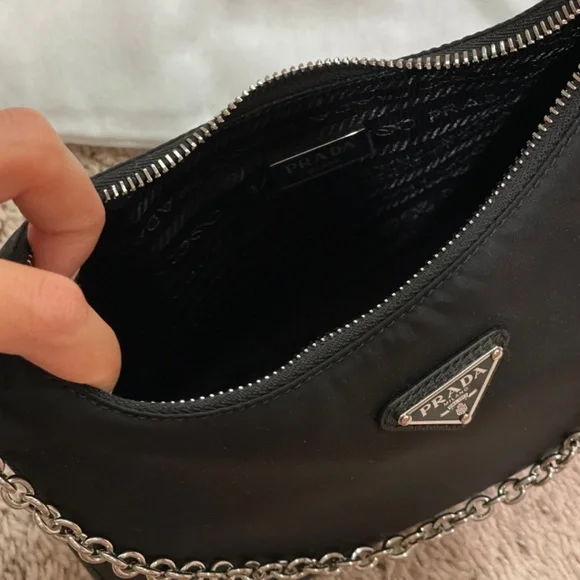 Prada Re-Edition 2005 Re-Nylon bag - Picture 4 of 4